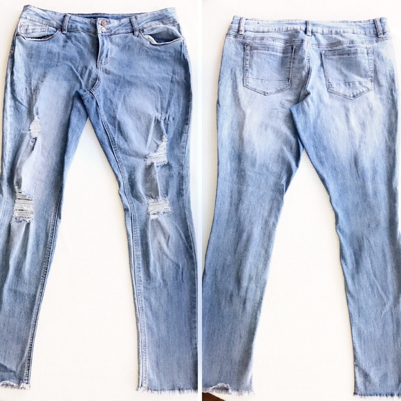 Blue Camel Denim - 🍑 Red Camel Distressed Light Wash Skinny Jeans 🍑